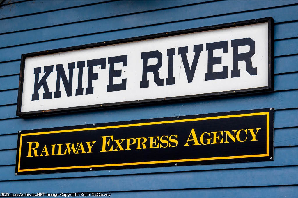 Knife River Depot